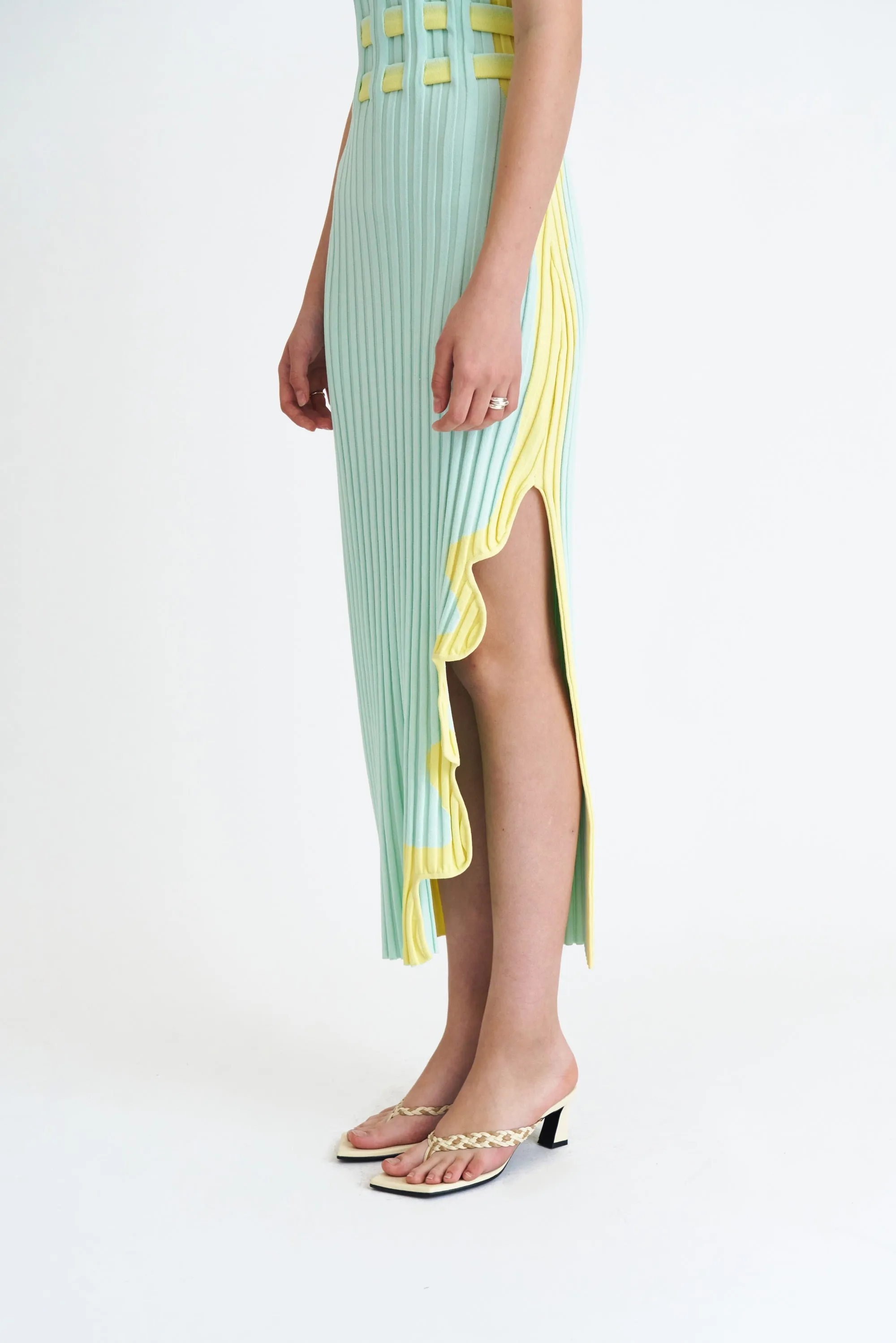 JODIE PLEATED LONG DRESS WITH WAVY SIDE SLIT