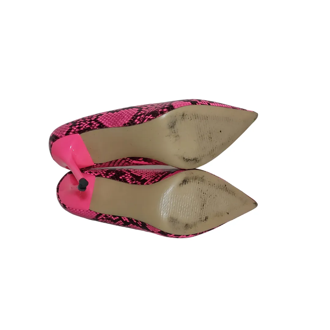 Rayseen Neon Pink & Black Snakeskin Printed Pointed Pumps | Gently Used |