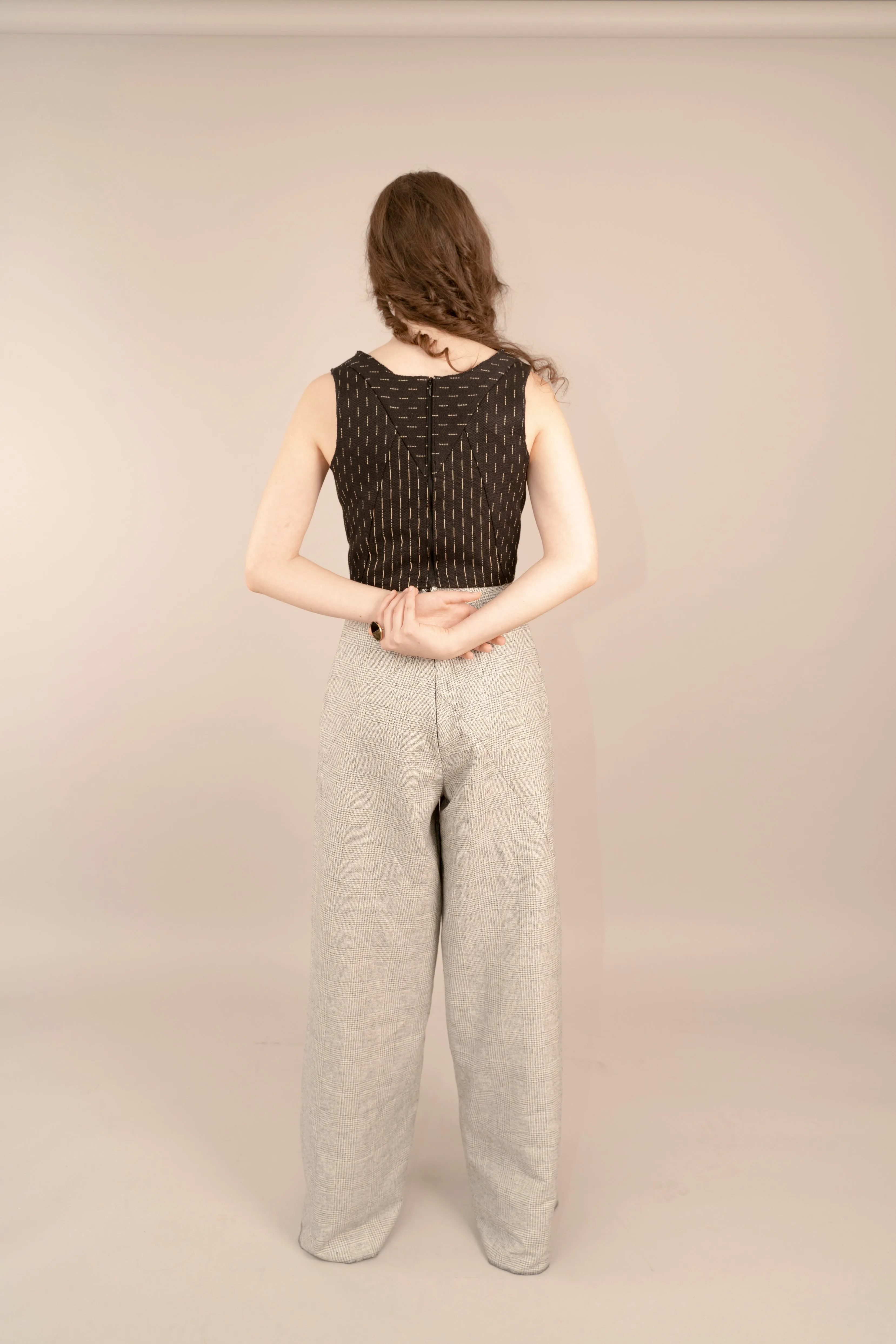 The Graphite Sleeveless Crop Top