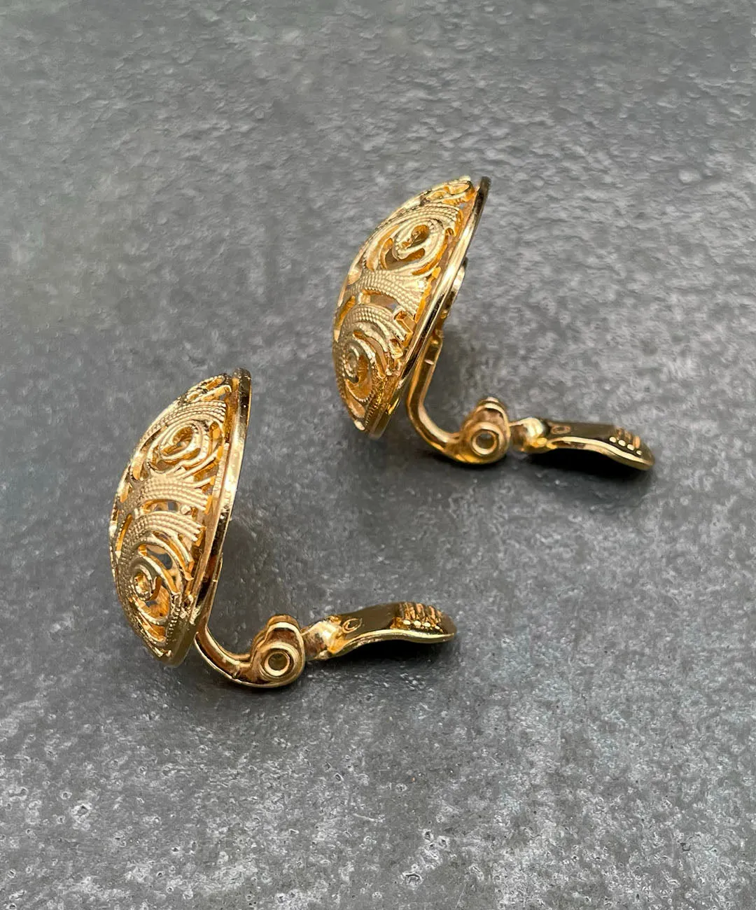 【USA輸入】ヴィンテージ MONET フィリグリー イヤリング/Vintage MONET Filigree Clip On Earrings